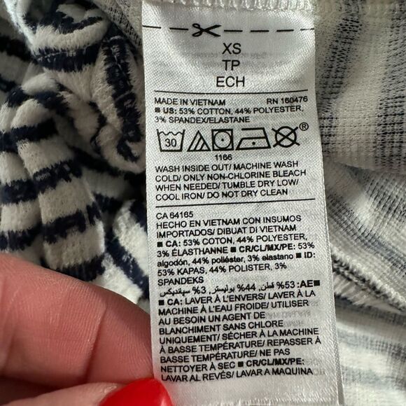 Old Navy Cropped Textured Tie-Front Sleeveless Top Size XS White w/ Navy Stripes - Picture 7 of 7